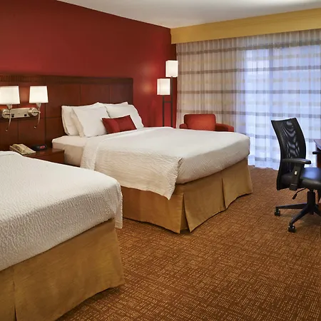 Courtyard By Marriott Detroit Troy-3