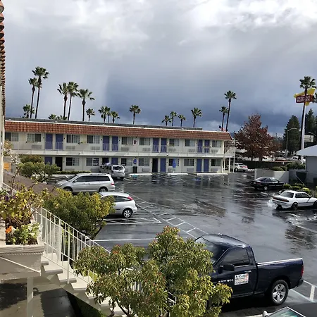 Gilroy Inn-3
