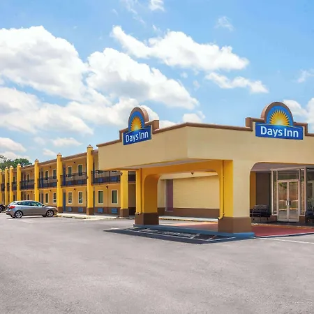 Days Inn By Wyndham Shelby-2