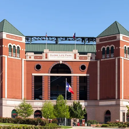 Howard Johnson By Wyndham Arlington Ballpark / Six Flags-2