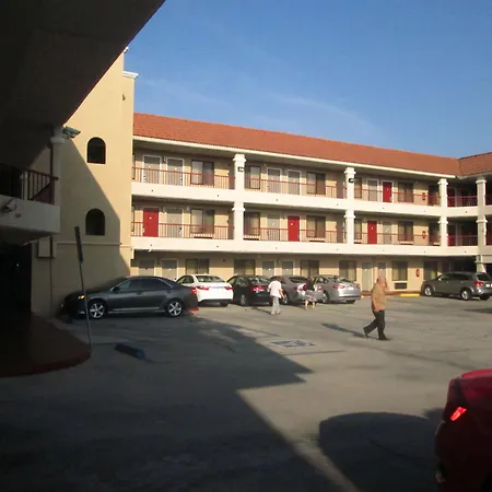Best Western Pasadena Royale Inn & Suites-2