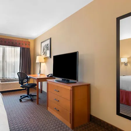 Best Western Plus Olympic Inn-2