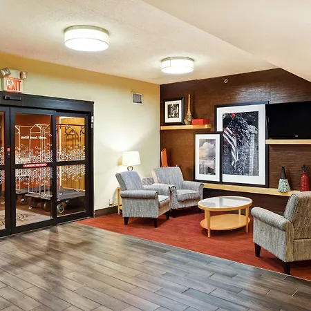 Hampton Inn Louisville Airport Fair/Expo Center-2