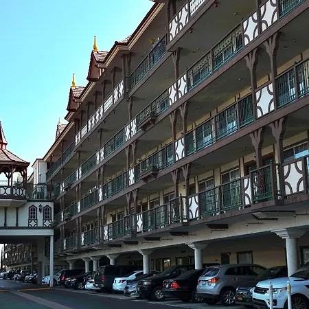 Anaheim Camelot Inn & Suites-2