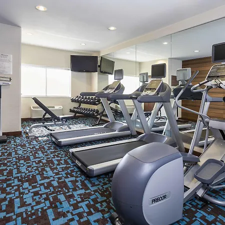 Fairfield Inn & Suites Holland-2