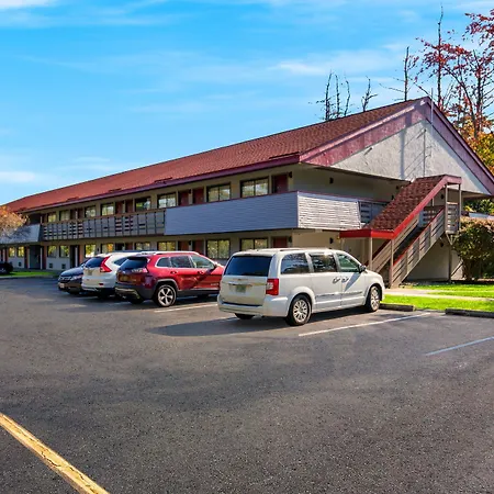 Red Roof Inn Salem-2