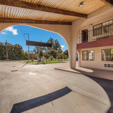 Quality Inn Near Fort Hunter Liggett-3