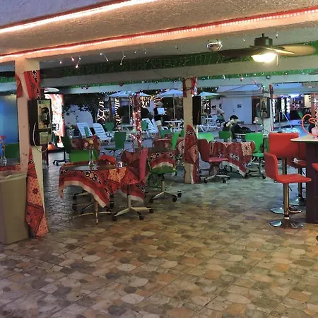 Tradewinds Airport Hotel-3