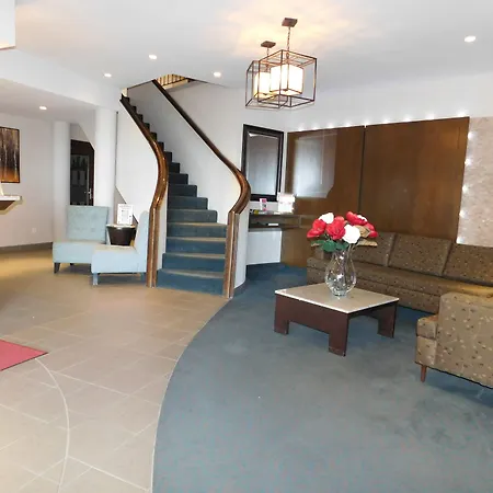 Ramada By Wyndham Kamloops-2