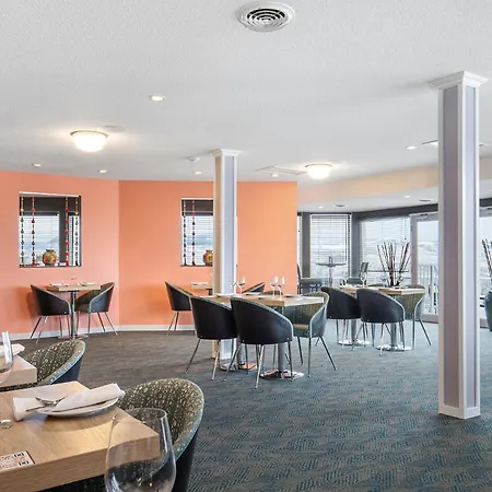 Ramada By Wyndham Kamloops-3