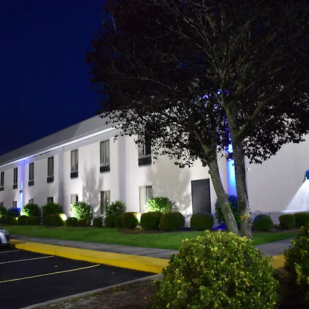 Econo Lodge At The University-2