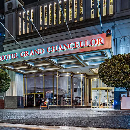 Hotel Grand Chancellor Adelaide-3