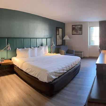 Wingate By Wyndham Marietta Conference Center Ohio-3