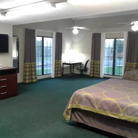 Super 8 By Wyndham Austell/Six Flags-3