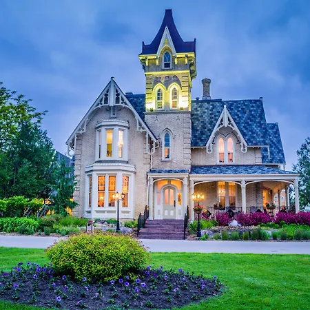 Elm Hurst Inn & Spa, Worldhotels Crafted-3