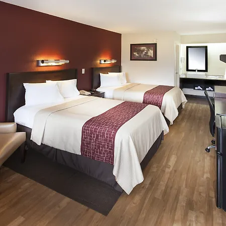 Red Roof Inn Plus+ Philadelphia Airport-2