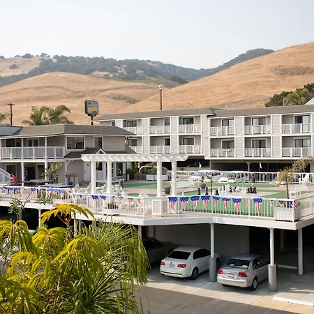 Pismo Lighthouse Suites-3