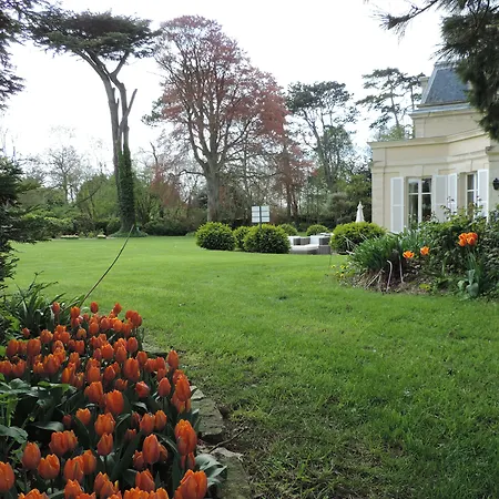 Chateau La Cheneviere-3