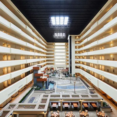 Doubletree By Hilton Fresno Convention Center-3