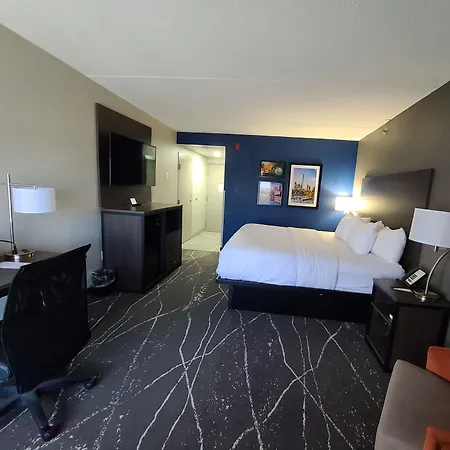 Comfort Inn Boston Milford-3