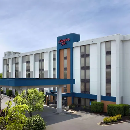 Hampton Inn Beckley-3