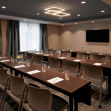Fairfield Inn By Marriott Montreal Downtown-3