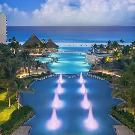 The Westin Lagunamar Ocean Resort Villas & Spa Cancun-3