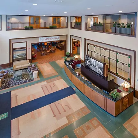 Embassy Suites By Hilton Chicago O'Hare Rosemont-3