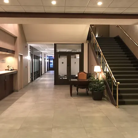 Ramada Plaza By Wyndham Calgary Downtown-2