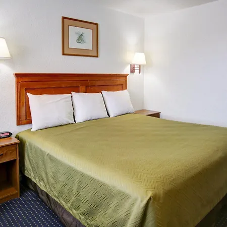 Econo Lodge Temple-3