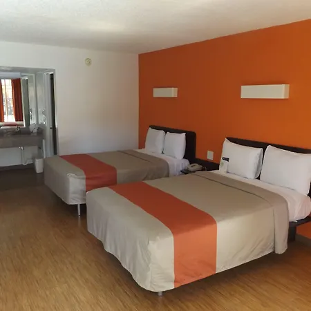 Motel 6 Glendale Phoenix-3