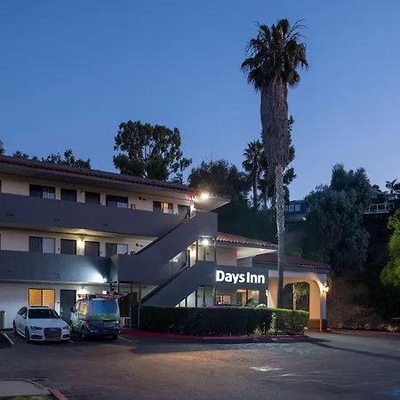 Days Inn By Wyndham Encinitas Moonlight Beach-3
