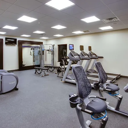 Hampton Inn & Suites Philadelphia/Bensalem-3
