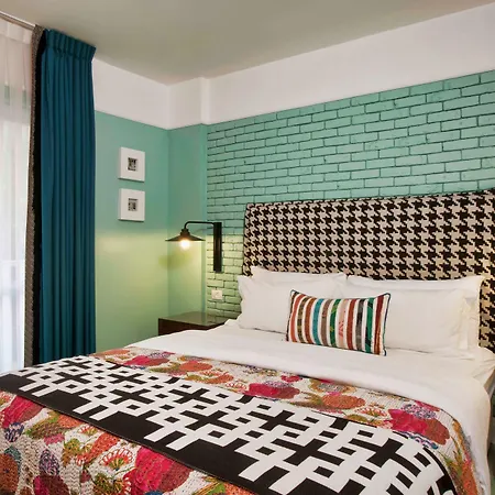 Center Chic Hotel - An Atlas Boutique Hotel-3