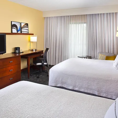 Courtyard Miami Airport West Doral-3