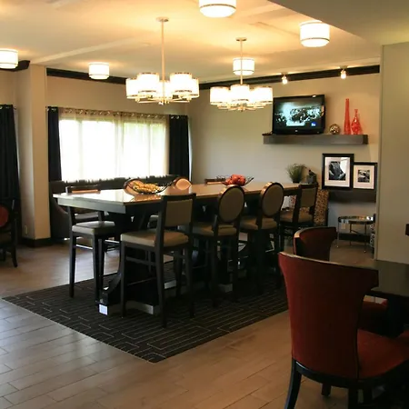 Hampton Inn Dyersburg-2