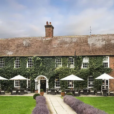 Bush Hotel Farnham-2