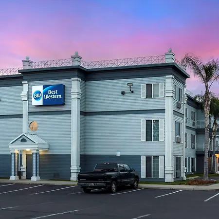 Best Western Colonial Inn-3