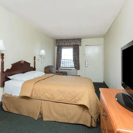 Days Inn & Suites By Wyndham Vicksburg-3