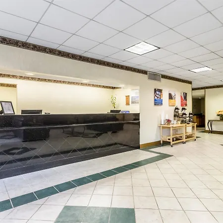 Econo Lodge Inn & Suites Chambersburg Central-2