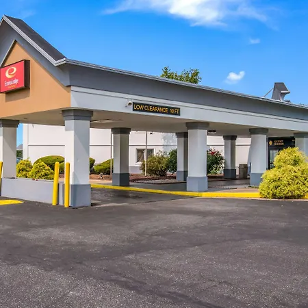 Econo Lodge Inn & Suites Chambersburg Central-3