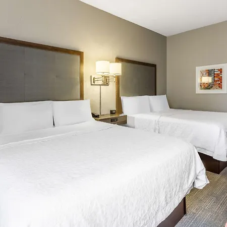 Hampton Inn Eau Claire-2