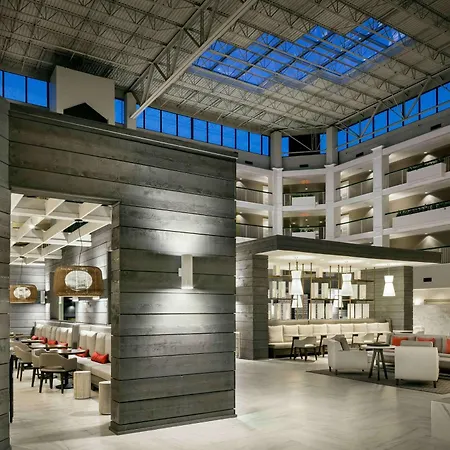 Hilton Suites Brentwood-3