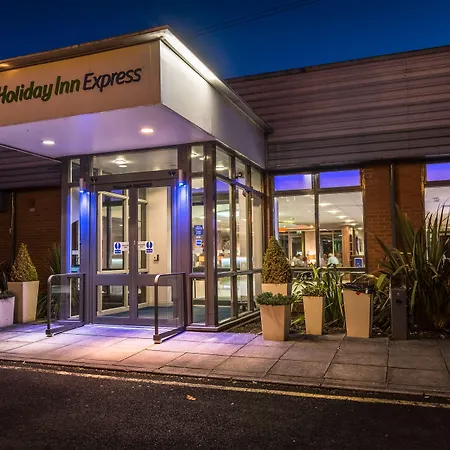 Holiday Inn Express Preston South By Ihg-3