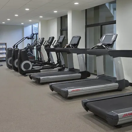 Four Points By Sheraton Toronto Airport-2