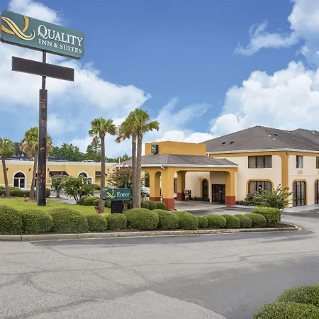 Quality Inn & Suites Orangeburg-3