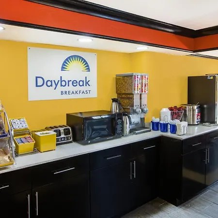 Days Inn By Wyndham Little Rock/Medical Center-3