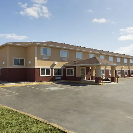 Super 8 By Wyndham Lees Summit-3