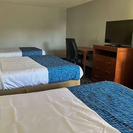 Travelodge By Wyndham Terre Haute-3