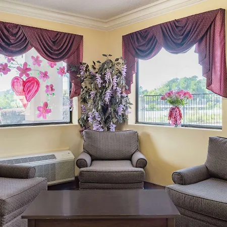 Days Inn By Wyndham Macon I-475-3